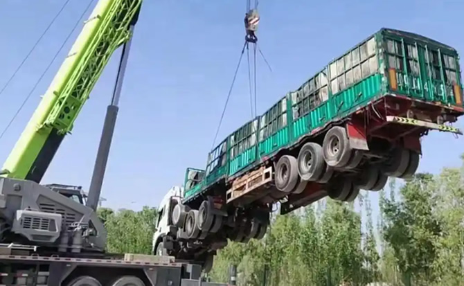 荥经道路脱困救援案例